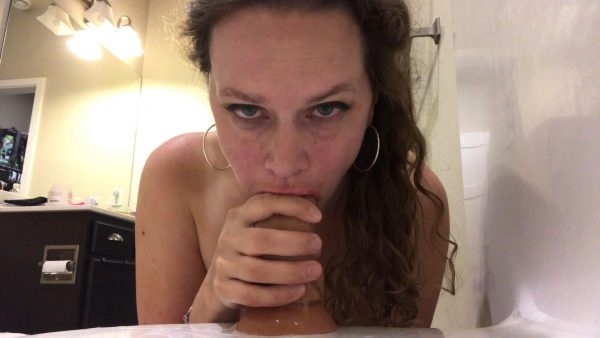 GF gags and tries to puke for you – Chantarra