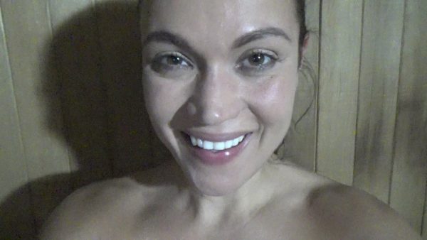 Alyssa Reece – Public Naughty Sauna Orgasm