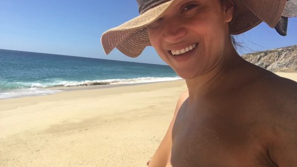 Alyssa Reece – Public Nipple Orgasm on Caribbean Beach
