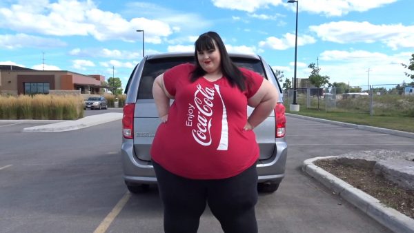 SSBBW Juicy Jackie – Lunch and Car Bounce Part 1