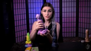 Divinely – Fantasy Dildo Unboxing