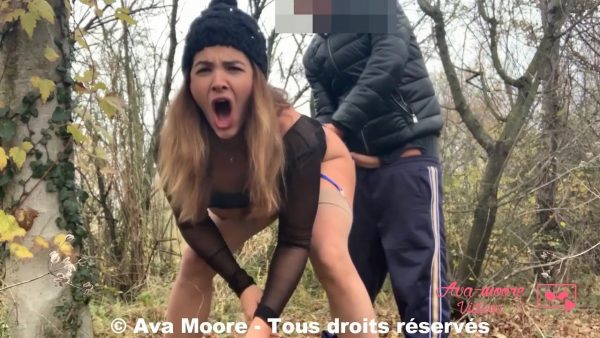 Ava Moore – Fucked by a Married Man in the Middle of Nature