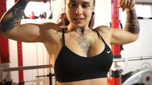 GymBabe – Pregnant Biceps Workout