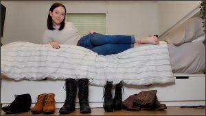 TinyFeetTreat – Barefoot and Barefaced Boot Try On