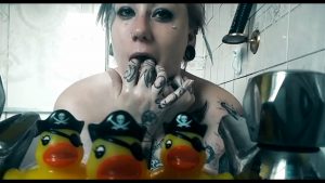 TattooedMilfyMama – Old Content Hiding Ducks in My Pussy