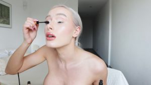 Desire Blonde – Makeup Challenge L Get Ready With Me
