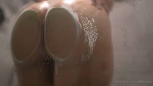 PuffinASMR – Shower Video