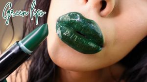 Stacy Layke – Green Lips